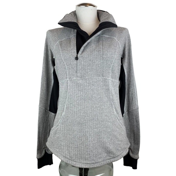 Lululemon Base Runner 1/4 Zip Heathered Herringbone. Pullover. Long Sleeve. Gray - Picture 2 of 12